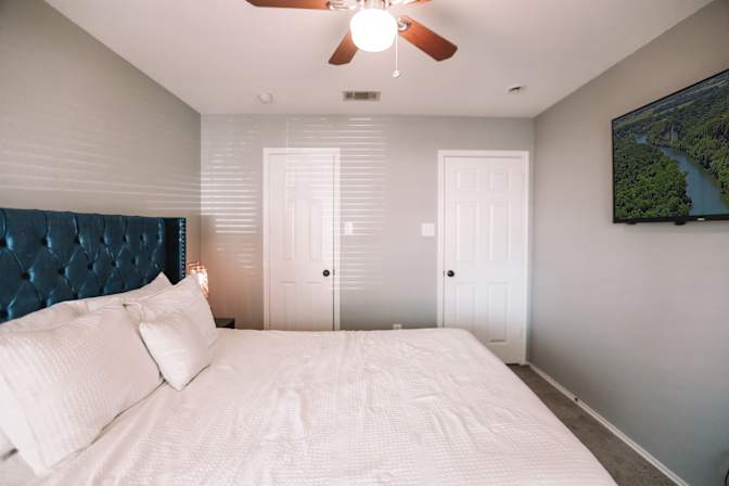 Shamra's room