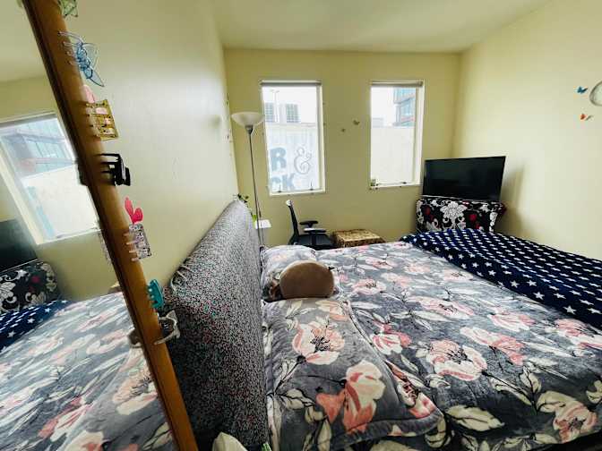 Sandy's room
