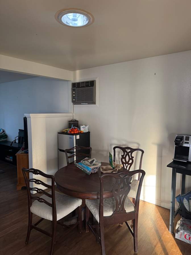 Thomas's room