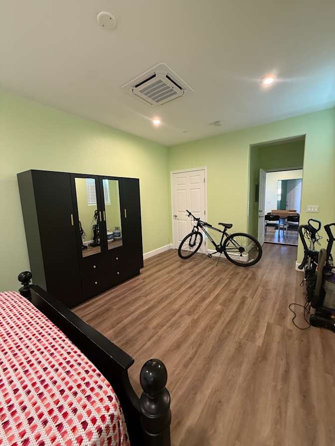 Javier Gallegos's room