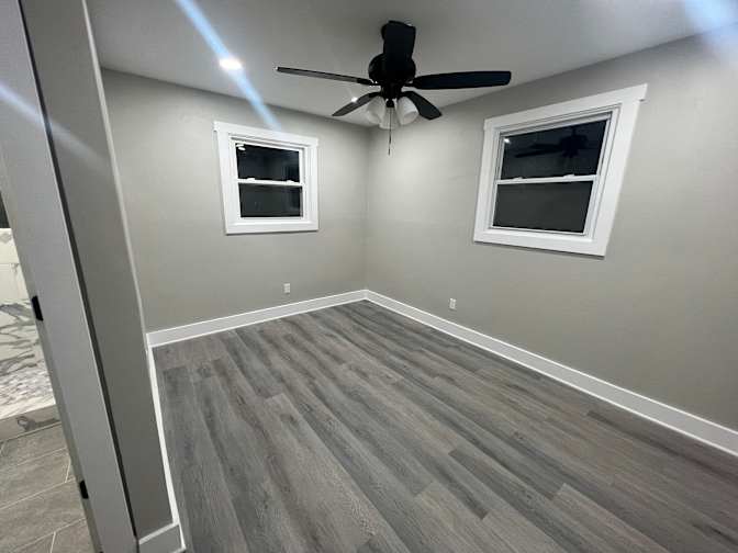 Andres's room