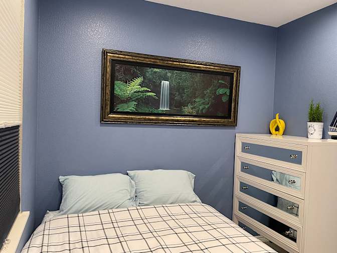 Ayushi's room