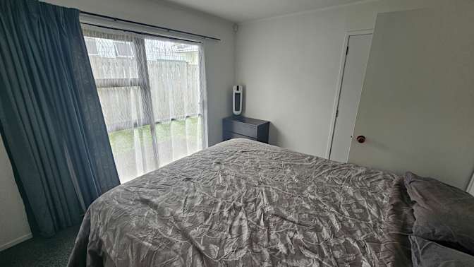 Dee's room