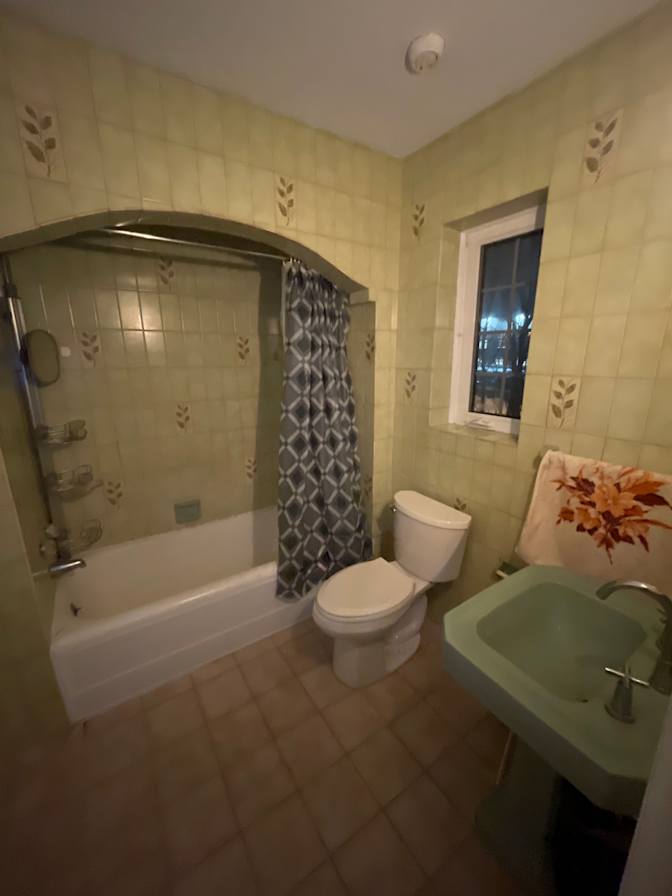 Rental property's room