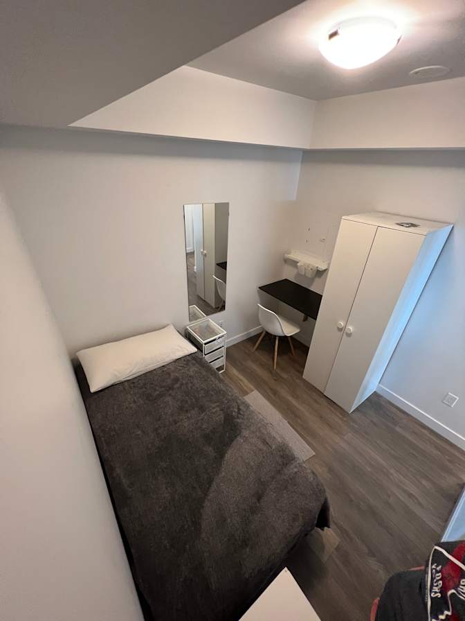 Alejandro's room