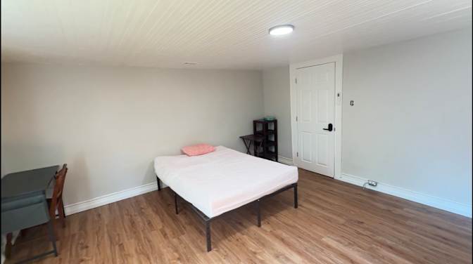 Darren Phillips's room