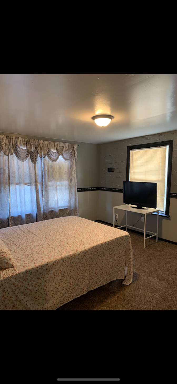 Glen's room