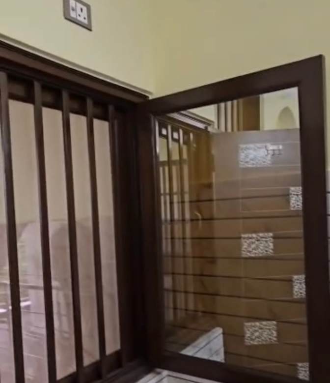 Divya's room