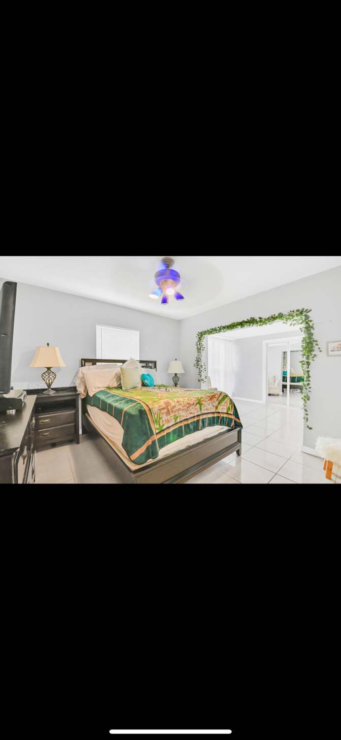 Diana's room