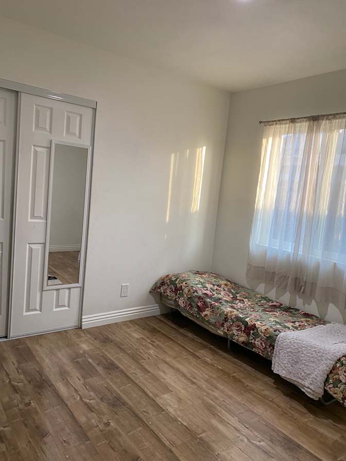 Dta's room