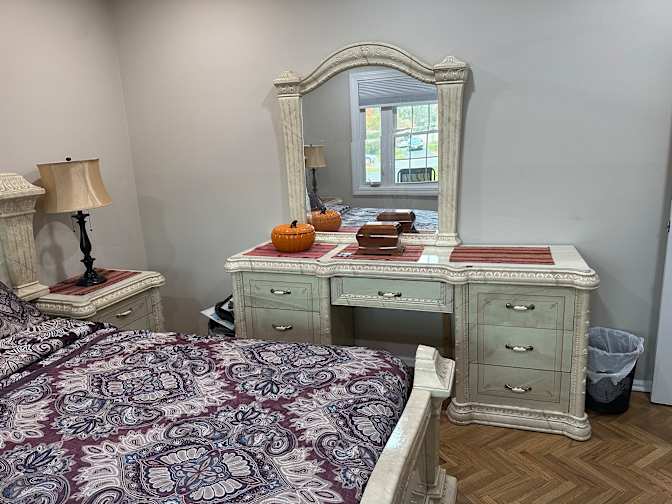 Noor's room