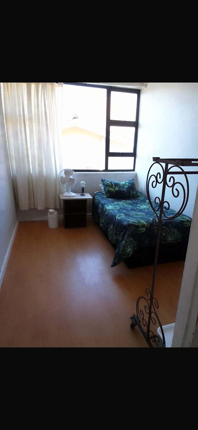 Achmat Johnstone's room