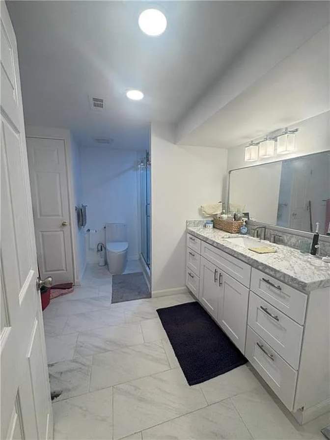 Alcove Rooms's room