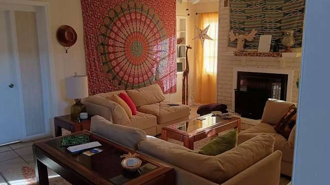 Leslie's room