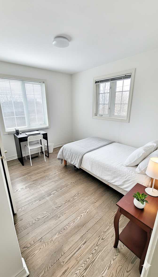 Charlie Vo's room
