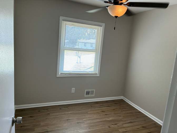 Alcove Rooms's room