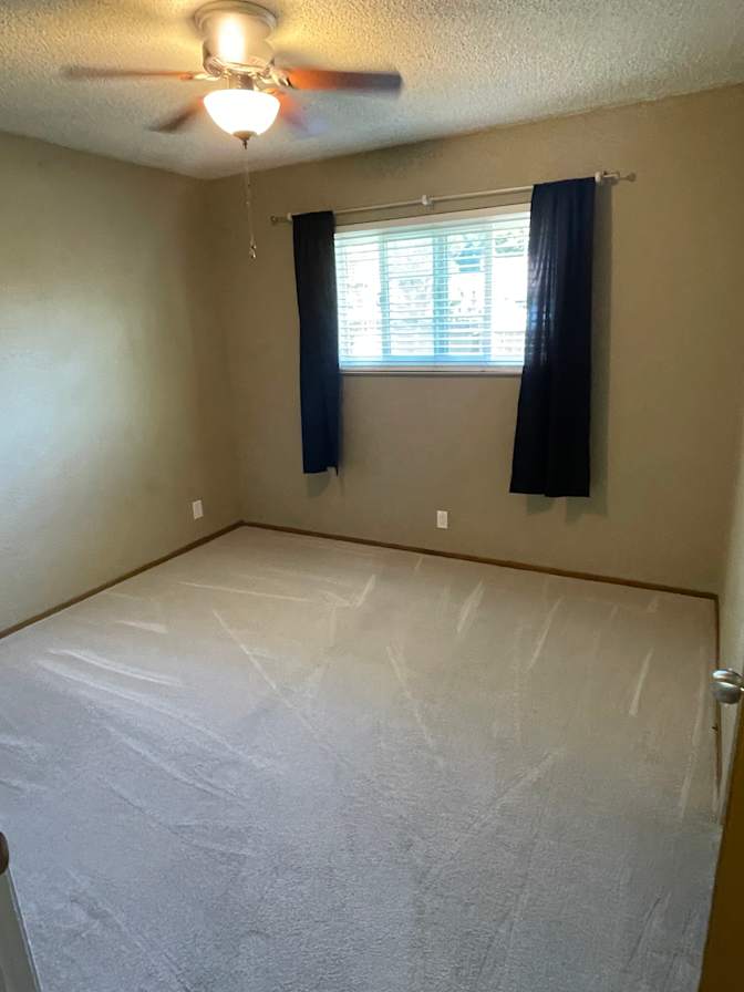 Edgar  Ramos's room