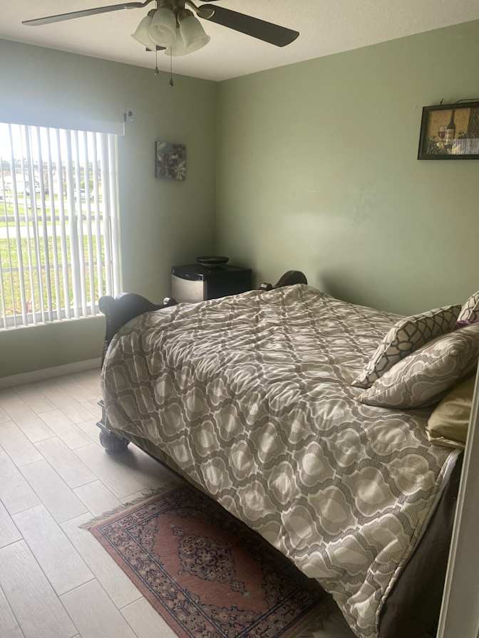 Renide's room