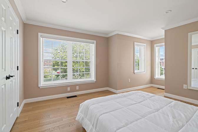 Linh Johnson's room