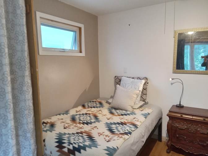 L's room