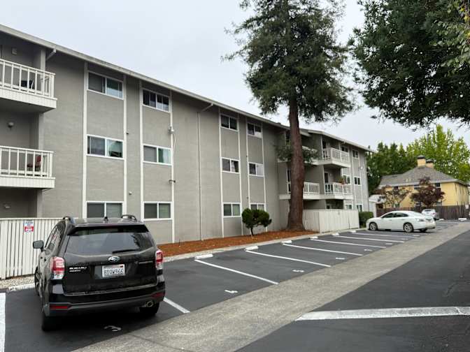 Allegro Apartments's room