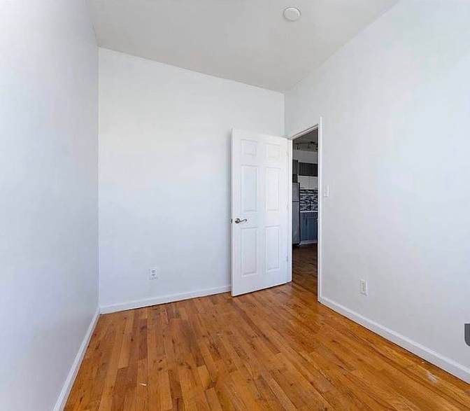 Jade Rentals's room