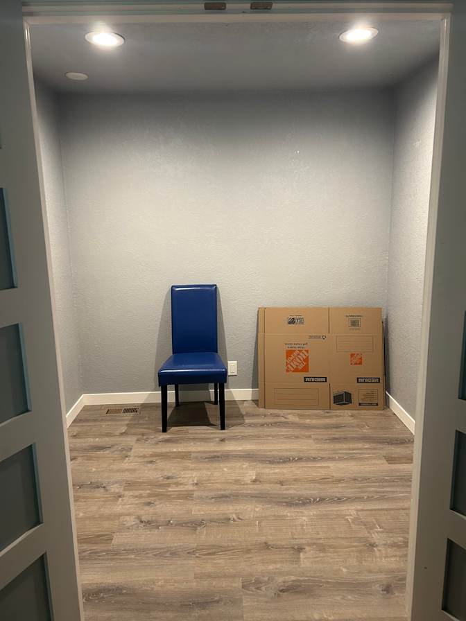 Liz's room