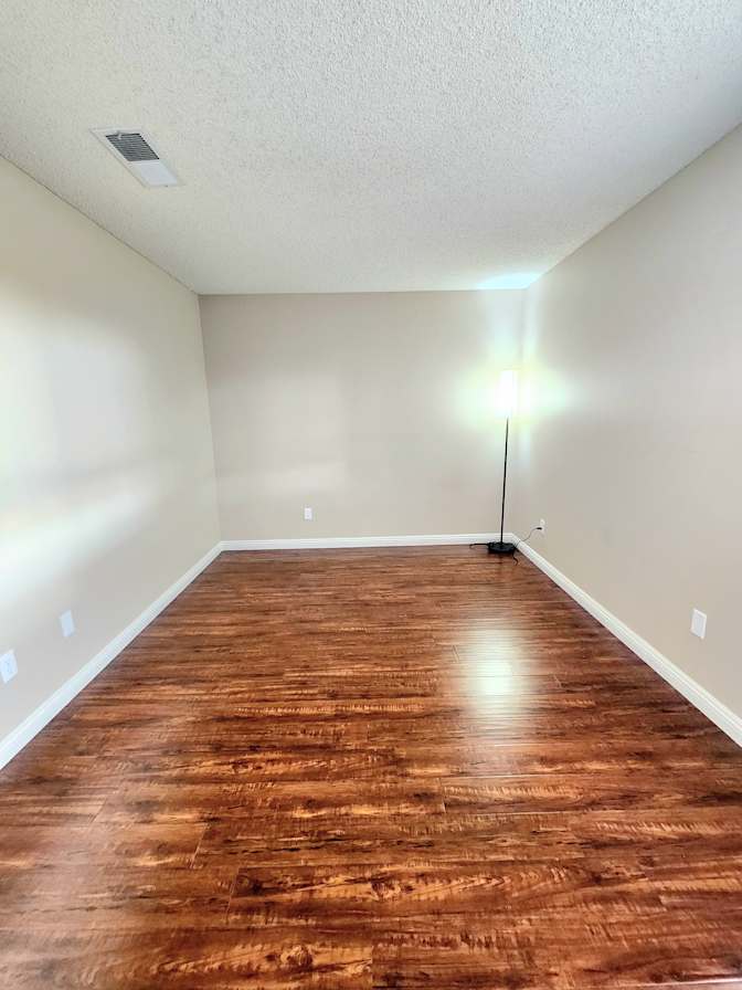 Aron's room