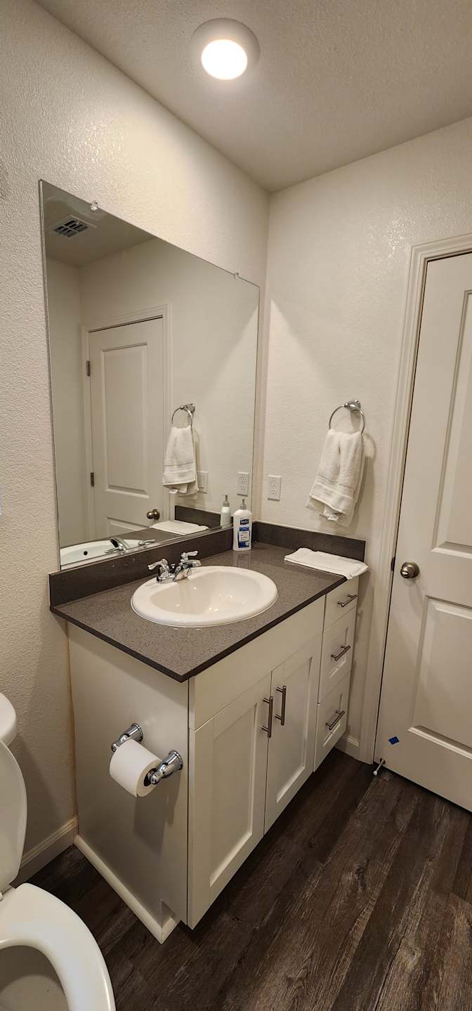 Shahin Vahora's room