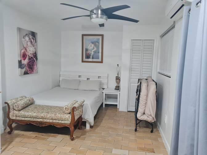 Julia zuniga's room
