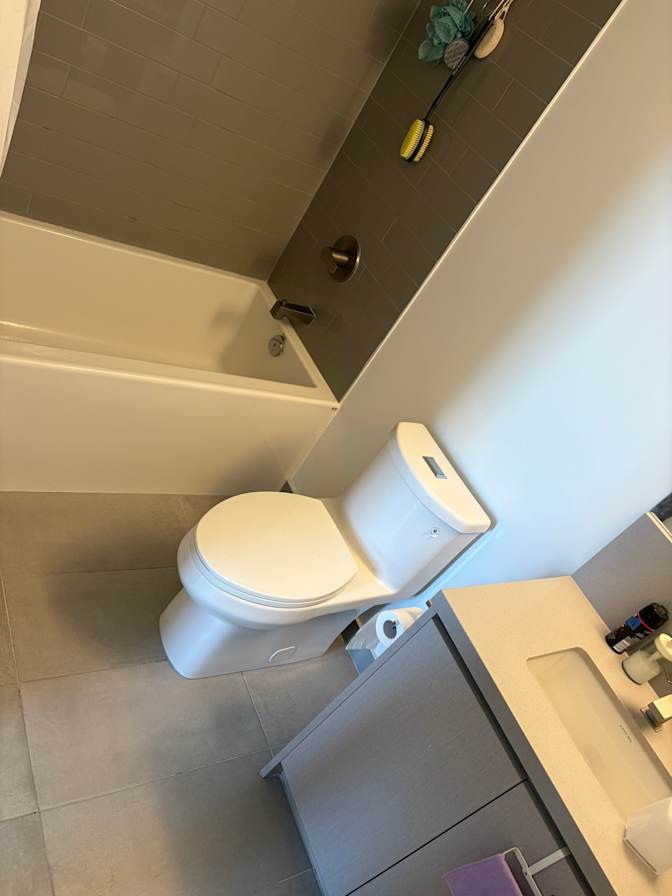 Gurpreet Dhesi's room