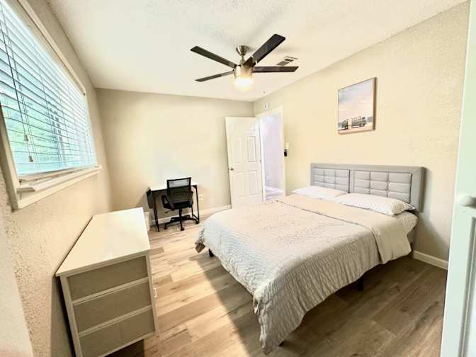 Wilson Realty & Investment Group's room