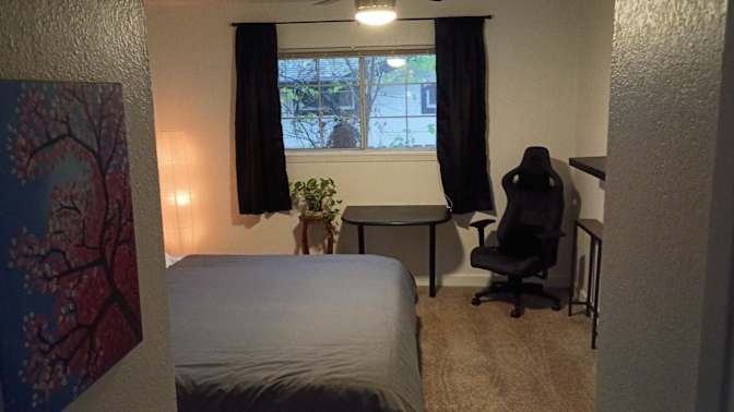 Elliott's room