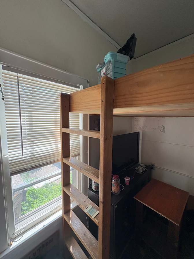 Luna's room