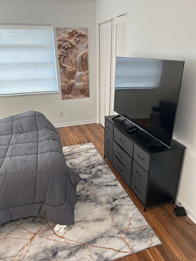 Avraham gour's room