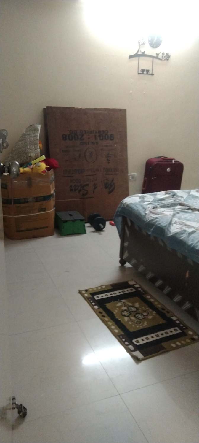 Komal's room