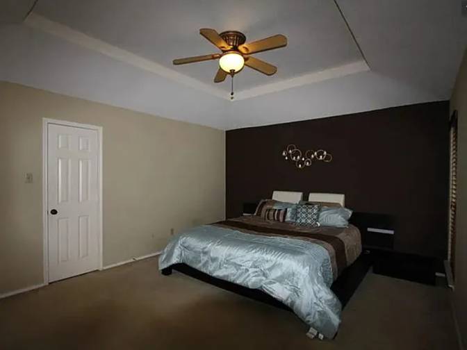 Yolanda's room