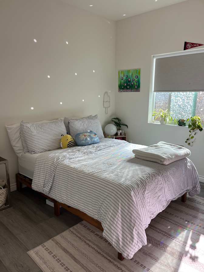 Giselle's room