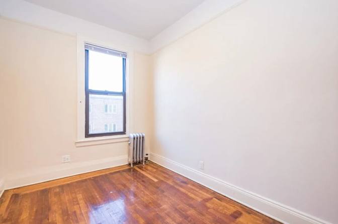 Ariana Falzarano's room