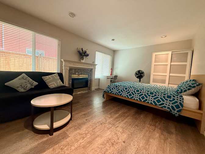 Regina Avenue