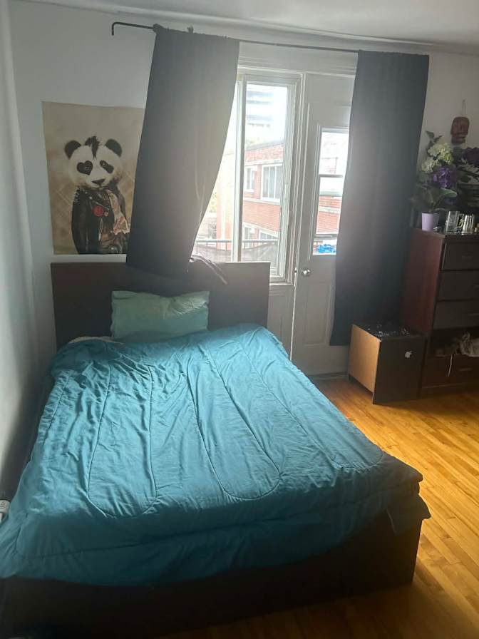 YASSINE's room