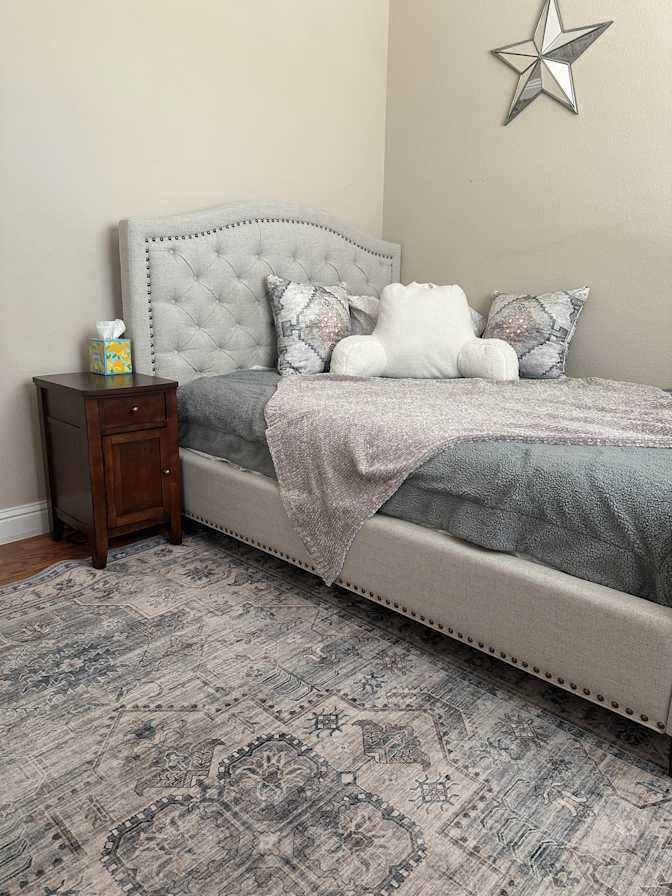 Aisha's room