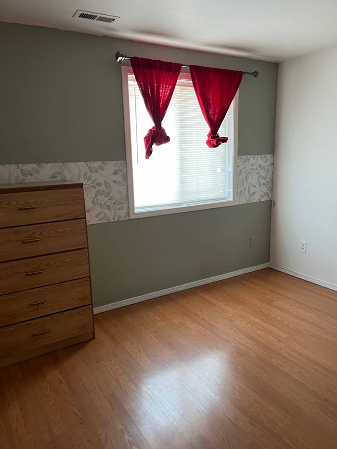 HERRERA FAMILY's room