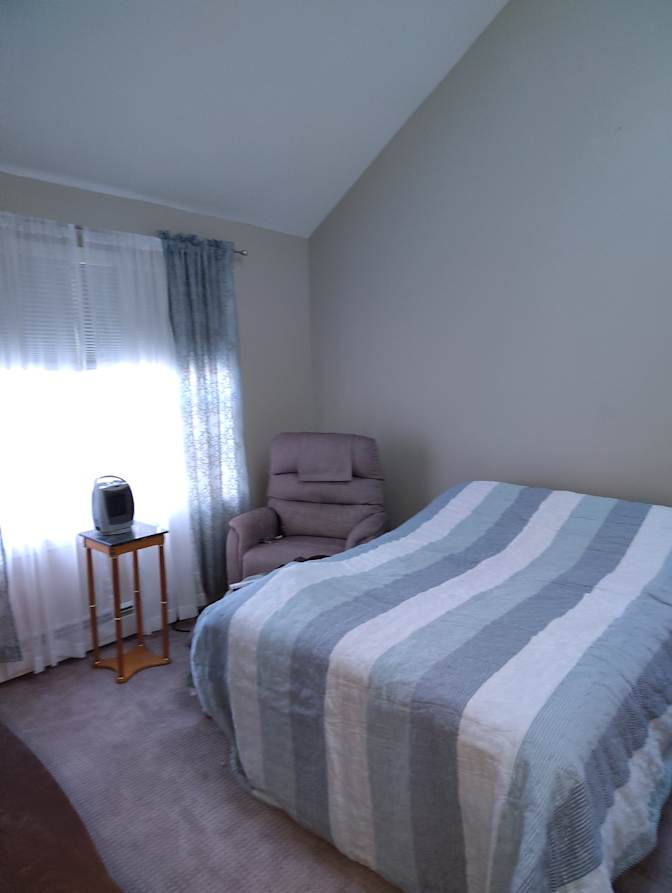 NICKIE G LAMERE's room