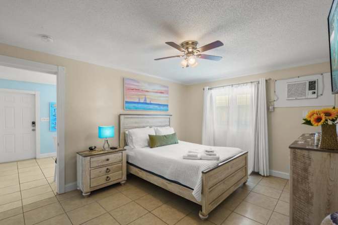 NICHOLAS's room