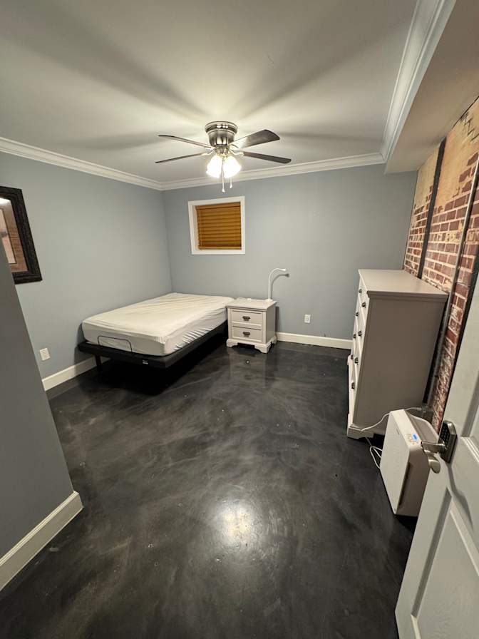 André's room