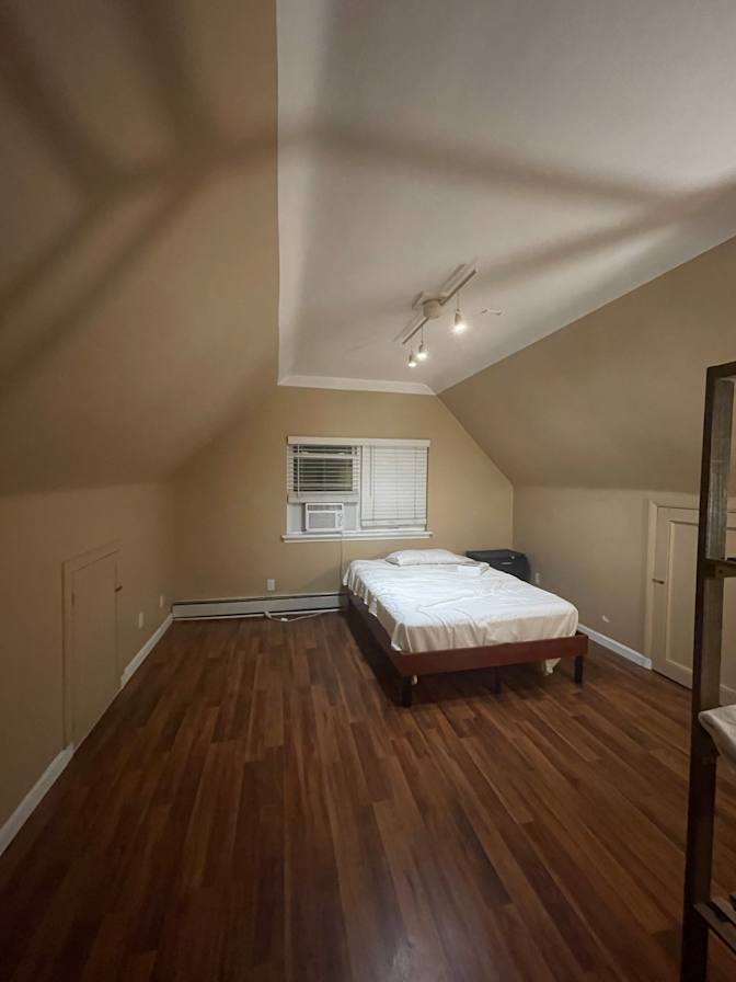 Hoss's room