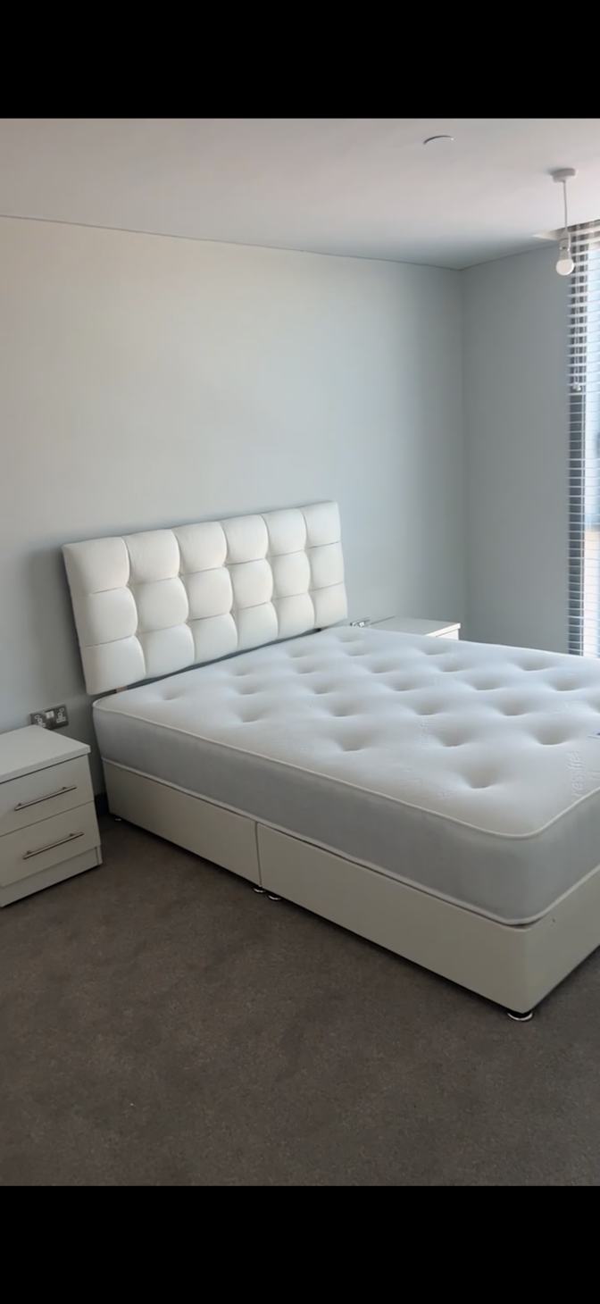 Naomi's room