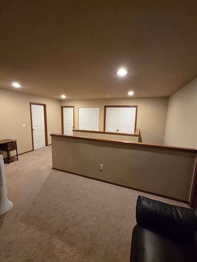 Noel E Latino Jr.'s room