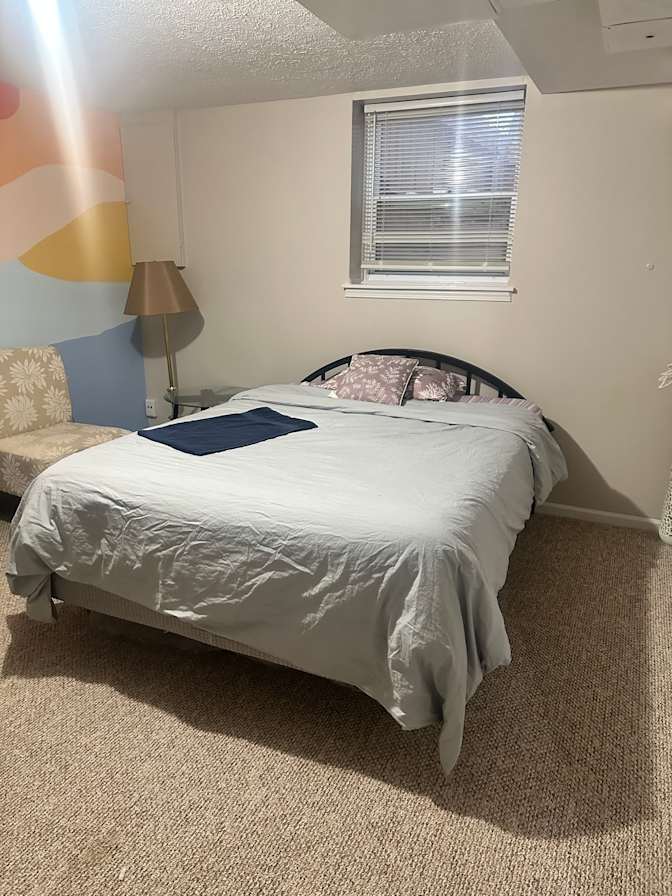 dina's room